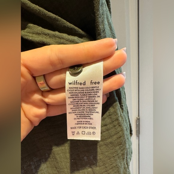 Long sleeve Aritiza with cotton gauze 🍀 - Picture 3 of 3